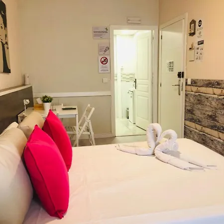 Suits You: Adults-only Centro Historico With Auto Check-in Valencia