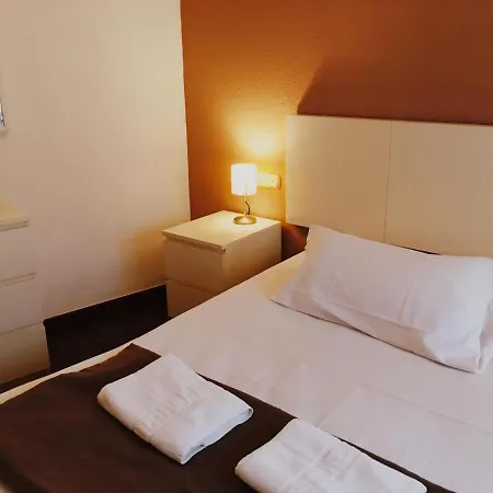 Coroa Ayuntamiento Apartmán *