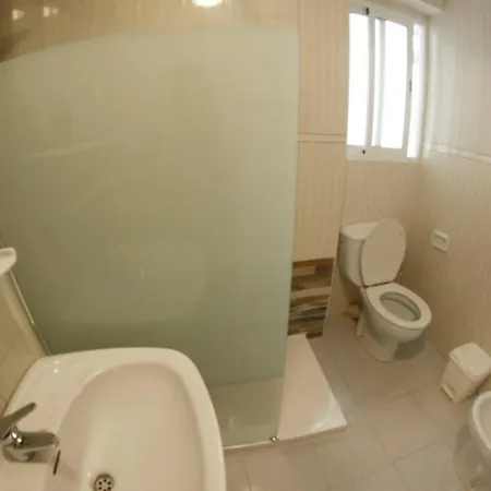 Apartemento Ideal Familia Y Grupo Climatisacion Playa Poblaa Appartamento Valenza