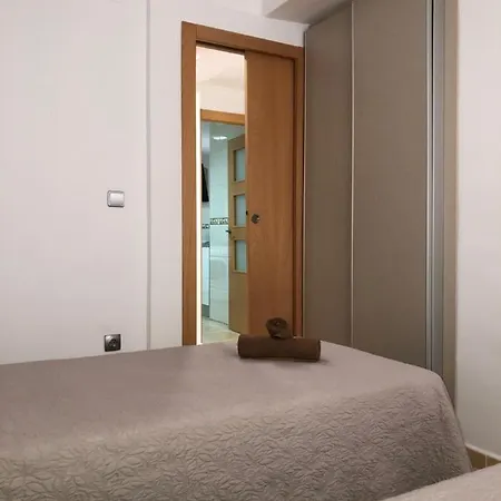 Apartament Calle Mora De Rubielos With Free Private Underground Parking