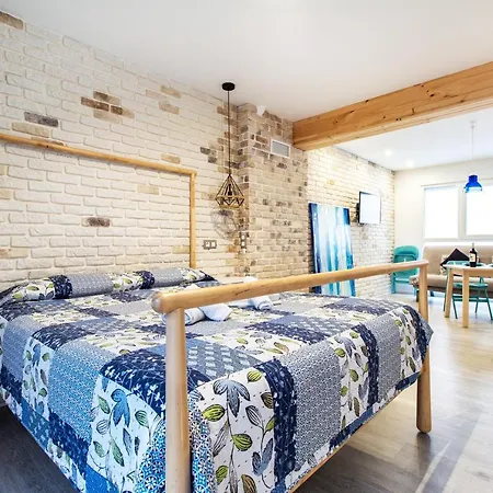 Chic Y Renovado Loft En La Playa Apartament