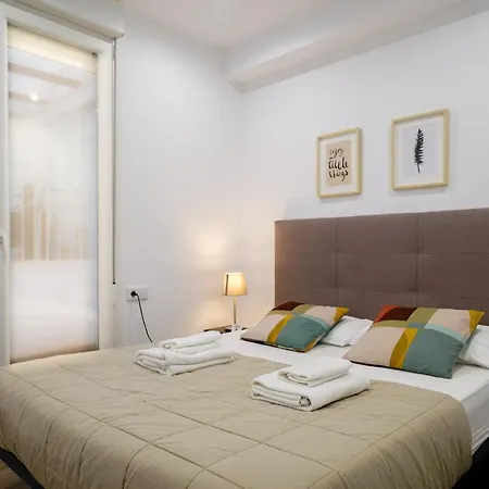 Apartman With Fluffy Beds & Private Patio *