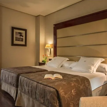 Hotell Center 4*