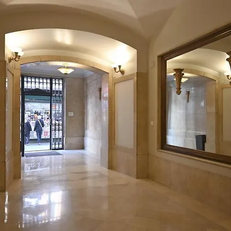 Διαμέρισμα Cozy In Center