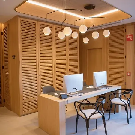 Myr Puerta Serranos Hotell 4*