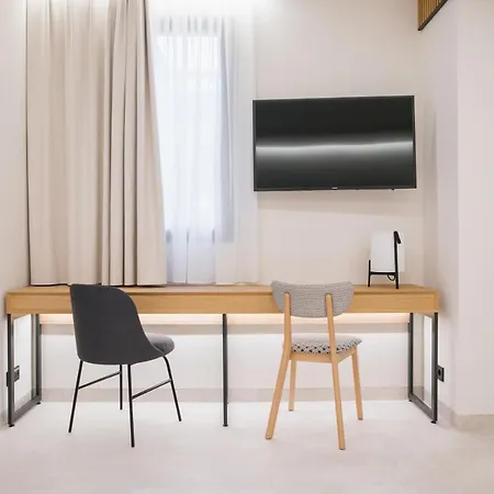 Myr Puerta Serranos Hotell