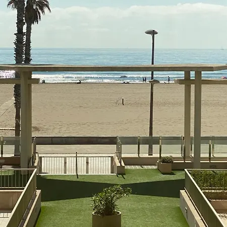 En Primera Linea De Playa Con Wifi * Valencia