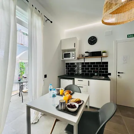 Guest house Cool Lofts Alameda 4*