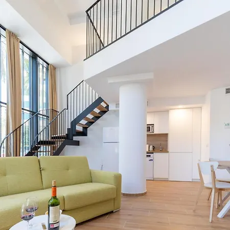 Travel Habitat Alameda Suites.