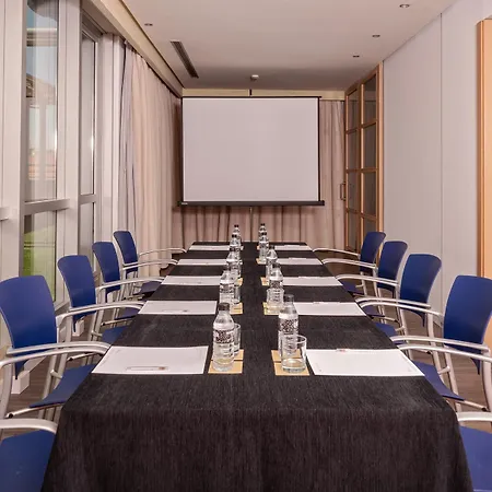 西尔肯瓦伦西亚之门酒店 酒店