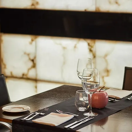 酒店 西尔肯瓦伦西亚之门酒店