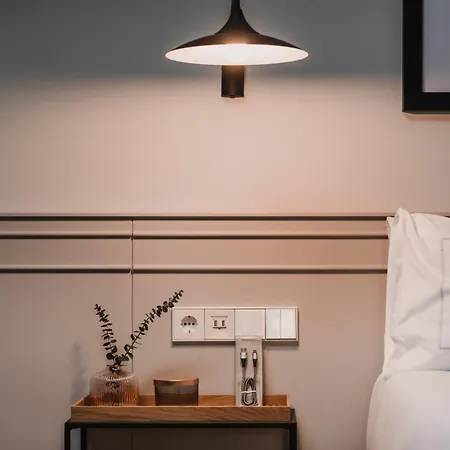 מלון Mate Collection Helen Berger