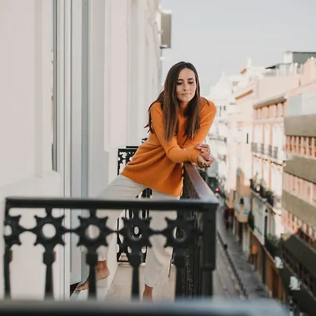 מלון Mate Collection Helen Berger