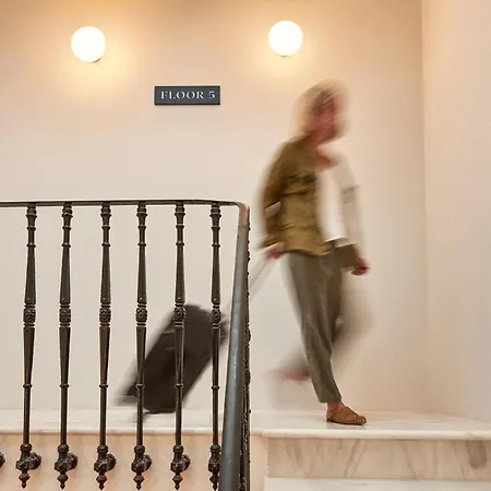 מלון Mate Collection Helen Berger 4*