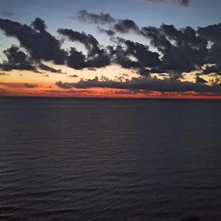 Quarto em Acomodações Particulares Blue Double Private At Front - En La Playa Piso Compartido