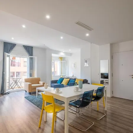 Modern, Stylish With Balcony Apartamento Valência