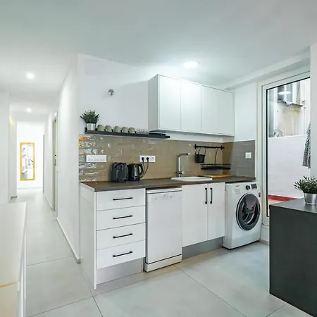 Sunny On Cabanal Beach * فالنسيا