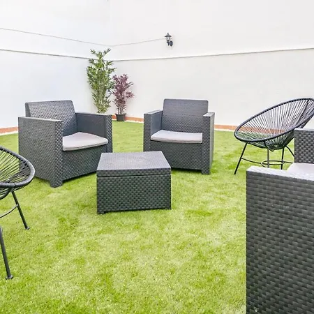 Sunny On Cabanal Beach فالنسيا