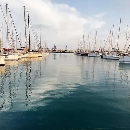 Autentico Velero En Bådhotel *