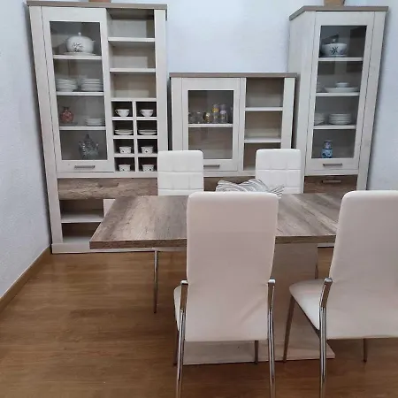 Con Vistas A La Marina Real *