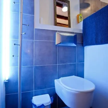 Tyne Artis House Apartman *