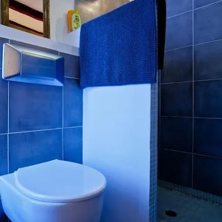 Tyne Artis House Apartman *