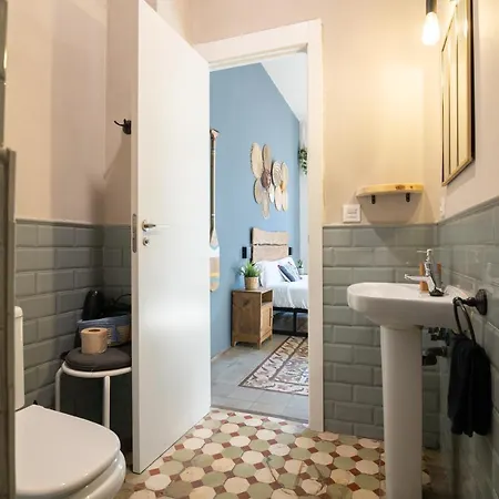 ベッド・アンド・ブレックファスト Bird House 3*