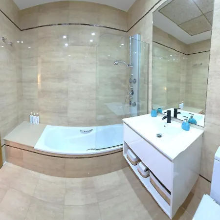 Luxury B40-7 On 瓦伦西亚