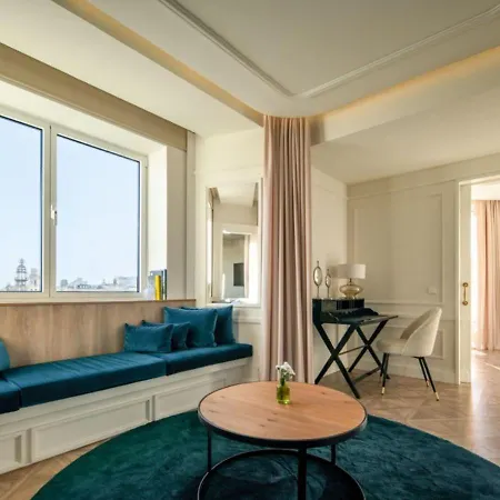 Only Hotel