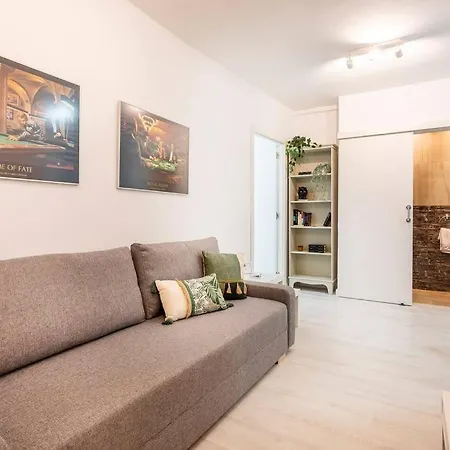 Piso En Zona Exclusiva Calle Colon شقة