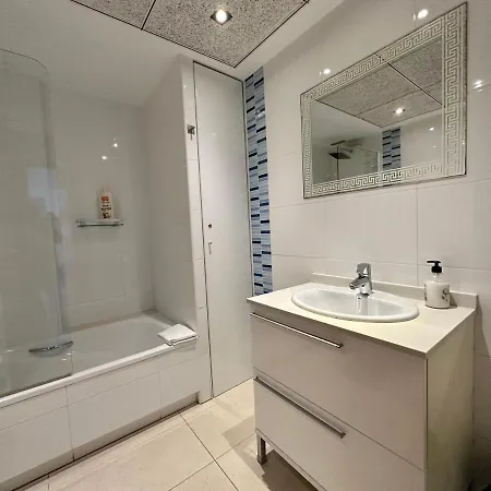 Sunny Patacona Seaview Apartment