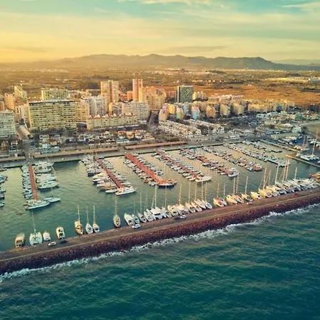 Fantastico Junto Al Mar Валенсия