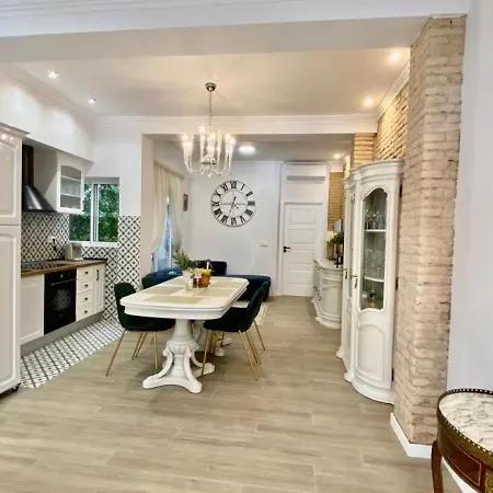 Marin Malvarrosa Valencia