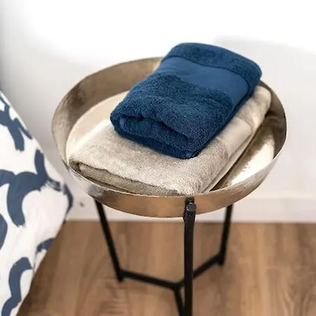 Maison Avec Piscine A *