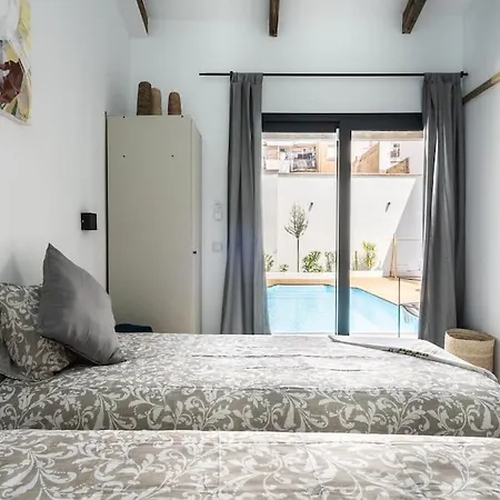 Maison Avec Piscine A *