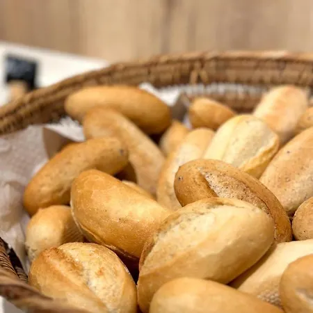 Turia מלון