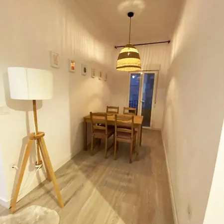 Homestay Malvarrosa Private In Shared Valencia