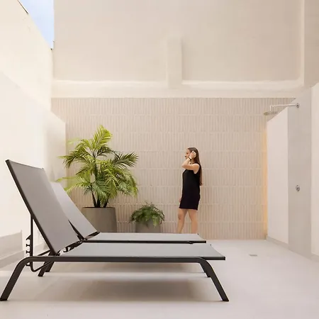 بيت ضيافة Blanq Ruzafa فالنسيا