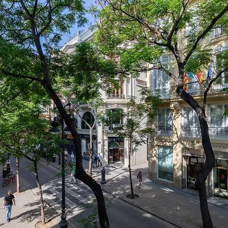 Baron Reina Apartment *