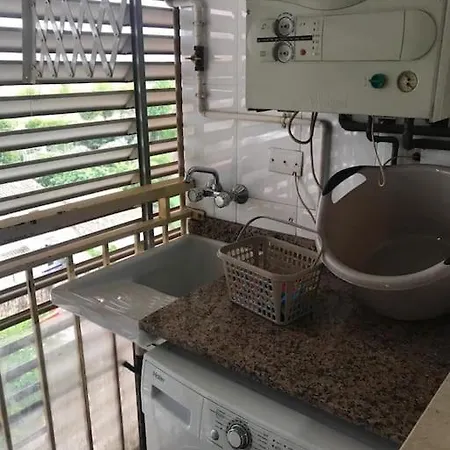 Comodo Y Espacioso Con Parking Apartmán *