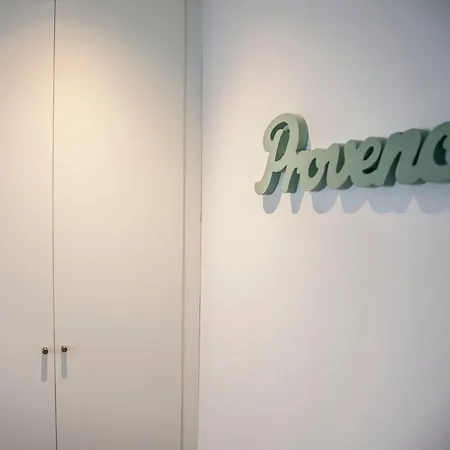 Flats Friends Soho Suites Apartment *