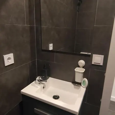 Small And Cozy - G10