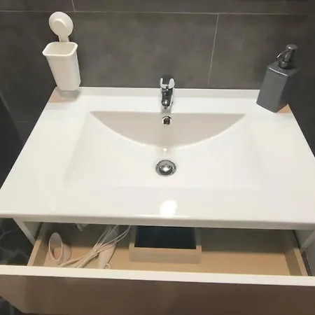 Small And Cozy - G10 Valencia