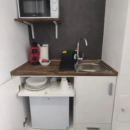 Small And Cozy - G10