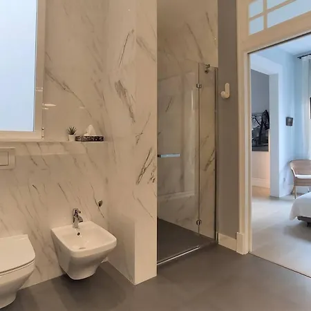 De Lujo Frente Al Mercado Colon. Only Adults Walencja