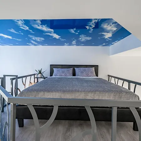 Exquisite With An Original Design * ולנסיה