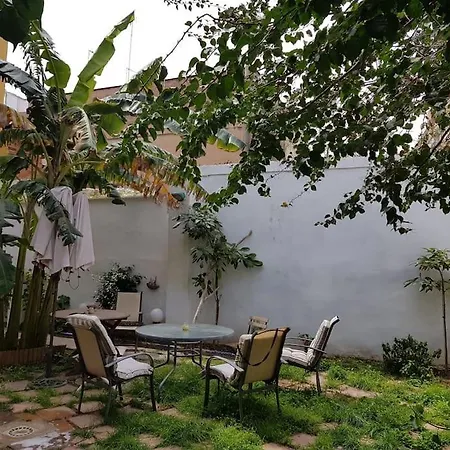 Apartment Ruzafa Terrace Oasis: Cozy A/c With Garden Access