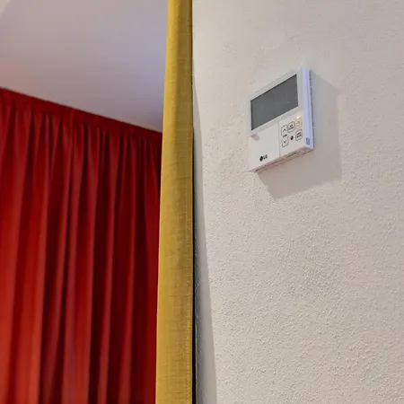 Apartup Market Square *