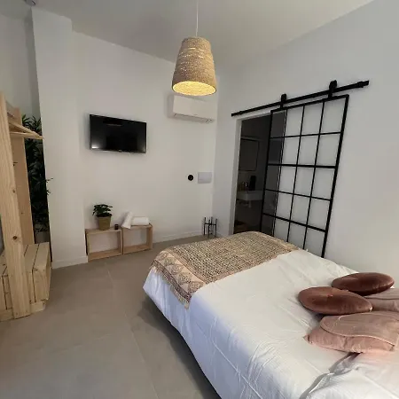 Nina Mala Konukevi 4*