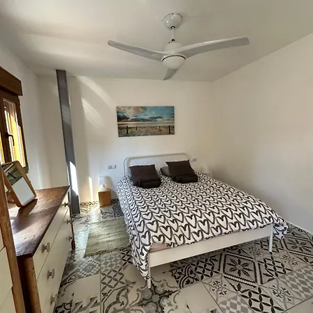 Ruzafa Terrace Oasis: Cozy A/c With Garden Access *